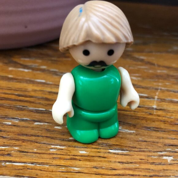 Fisher Price Little People- Black Pig with Ears Lady Blue Body, Man Movable Arms - Picture 4 of 9